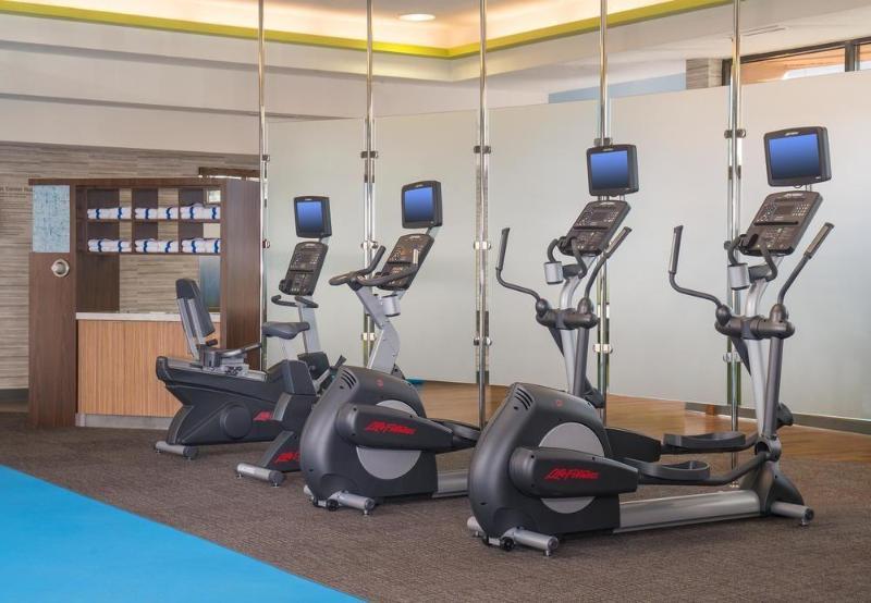 Courtyard By Marriott Silver Spring North/White Oak Екстериор снимка