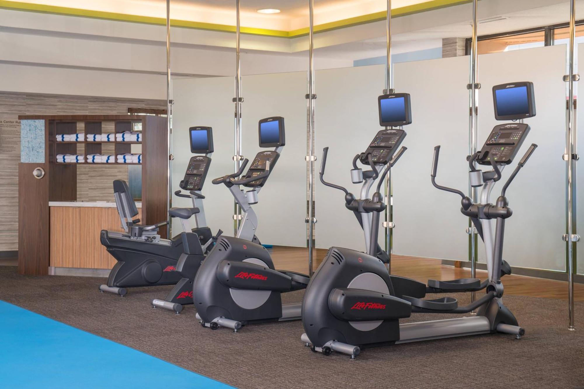 Courtyard By Marriott Silver Spring North/White Oak Екстериор снимка